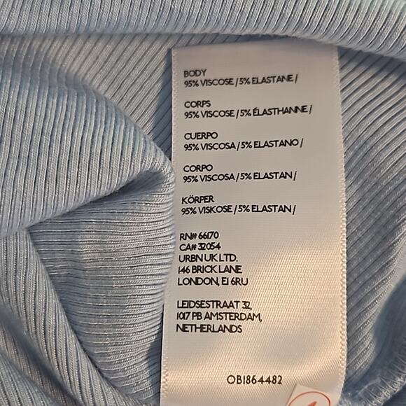 NWOT Shannen Slinky-fit tee by BDG Urban Outfitters Sz Medium Baby Blue - Picture 12 of 13